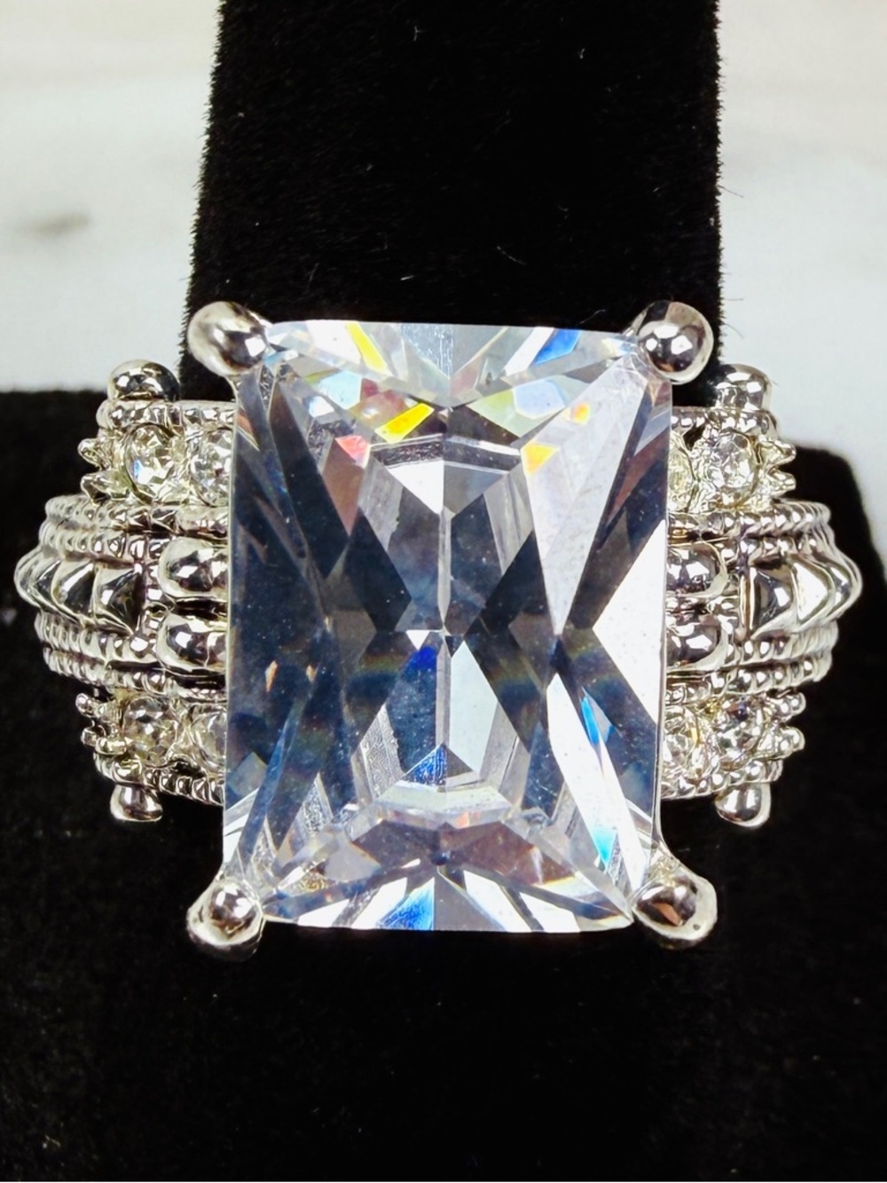 Stunning Silvertone Large Crystal Clear Bling Ring sz 6 3/4